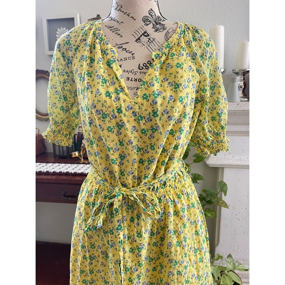 Talbots Dress Size S Yellow Smocked Voile Floral Fit & Flare Belted Romantic - Picture 4 of 15